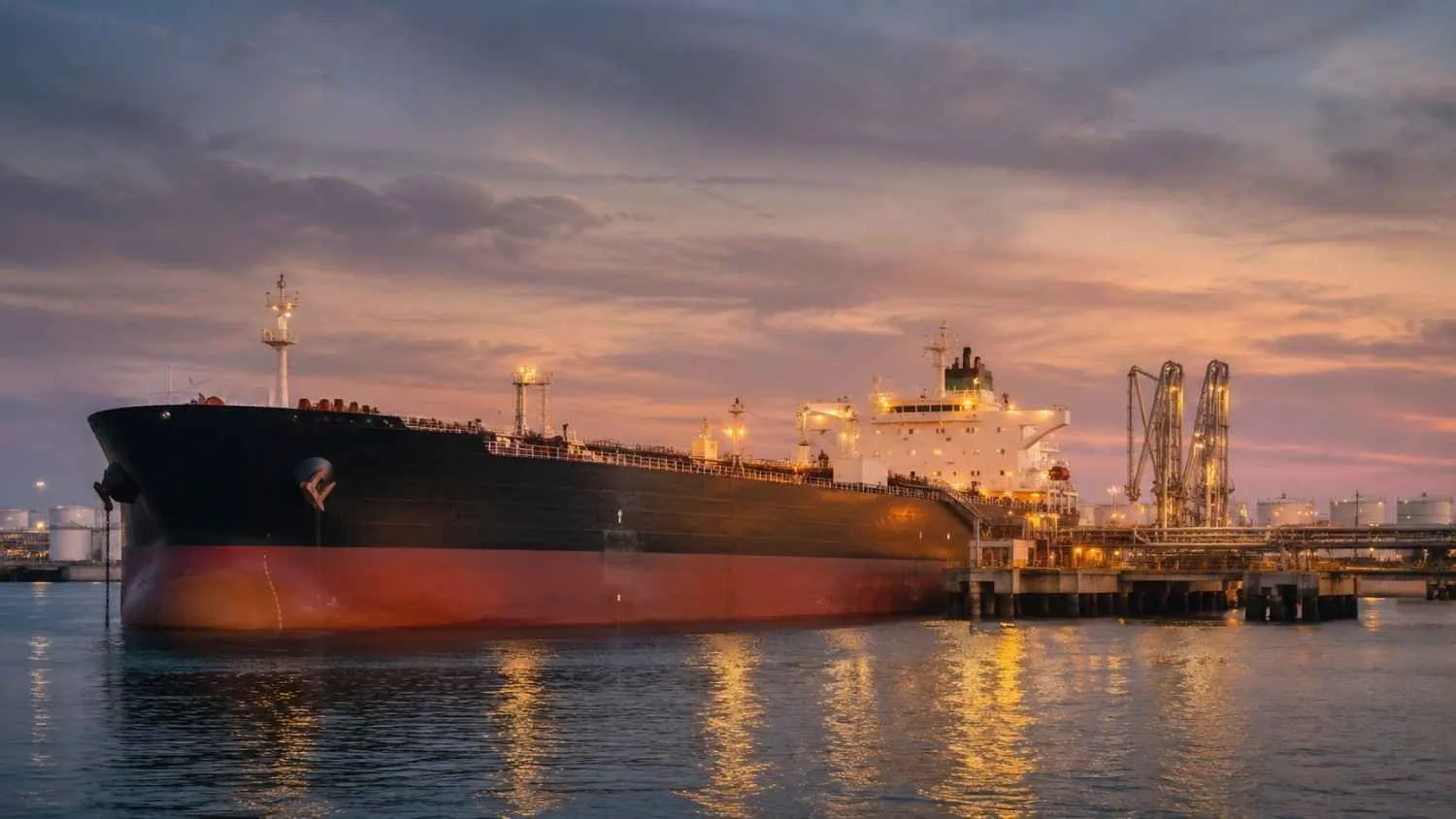 Saudi Aramco Restarts Crude Loadings at Ras Tanura, Easing Global Supply Worries