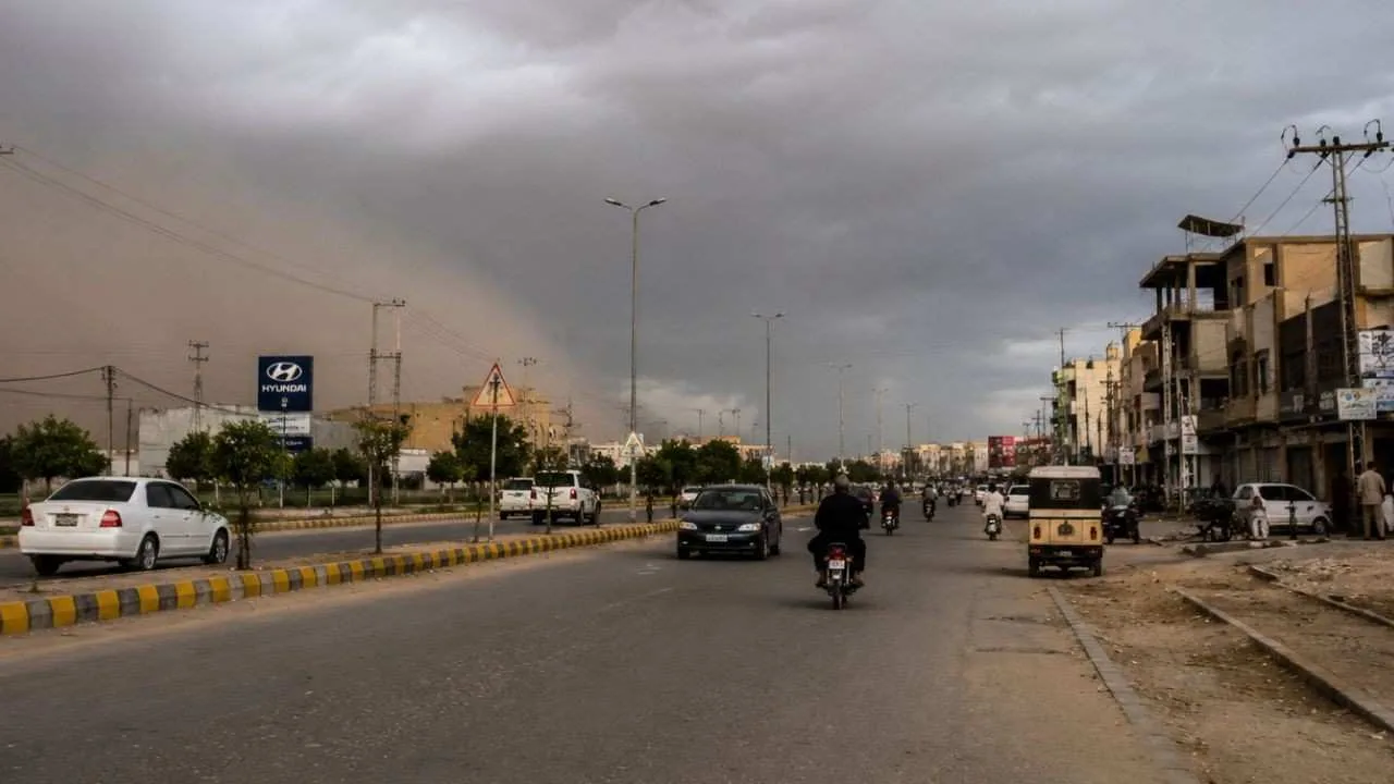 PMD Forecasts Light Rain and Dusty Winds in Sindh, Balochistan