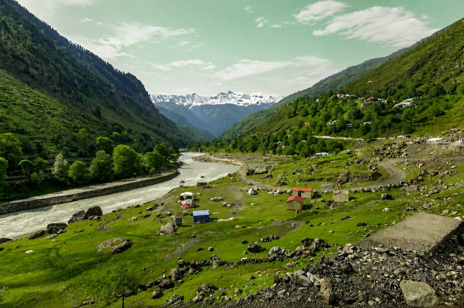 Kaghan Valley Emerges as Top Holiday Choice During Ashura Holidays
