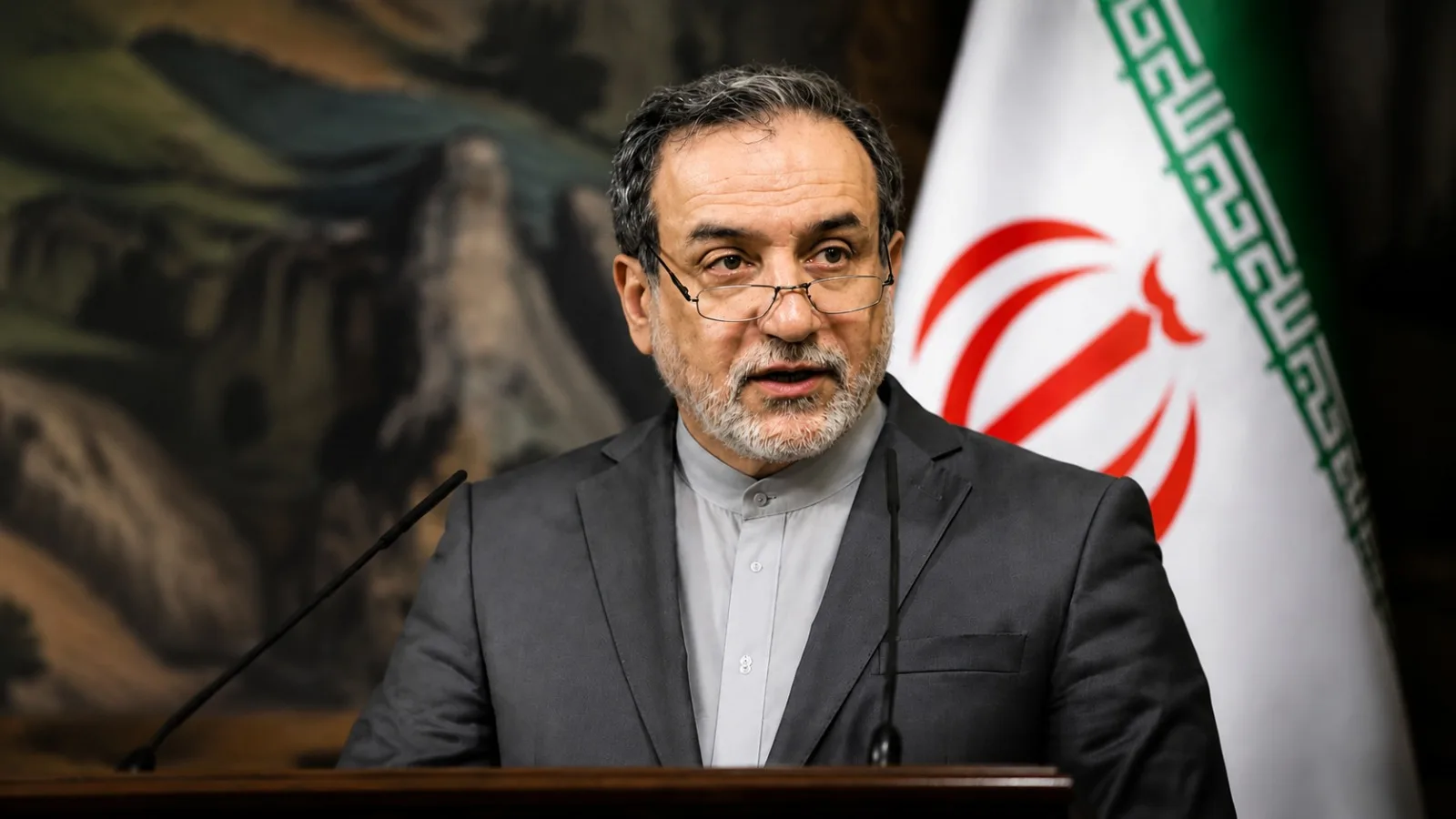 Iran FM Calls for Security Framework with Gulf Countries